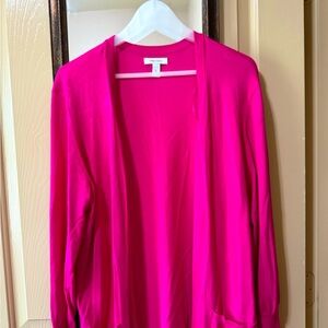 Nine W. hot pink cardigan with pockets size extra large worn one time.